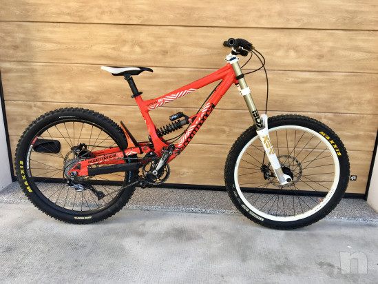 commencal dh v2